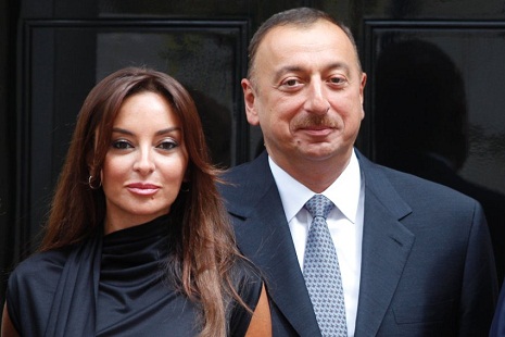 Ilham Aliyev with spouse inaugurate new building of school-lyceum in Baku
